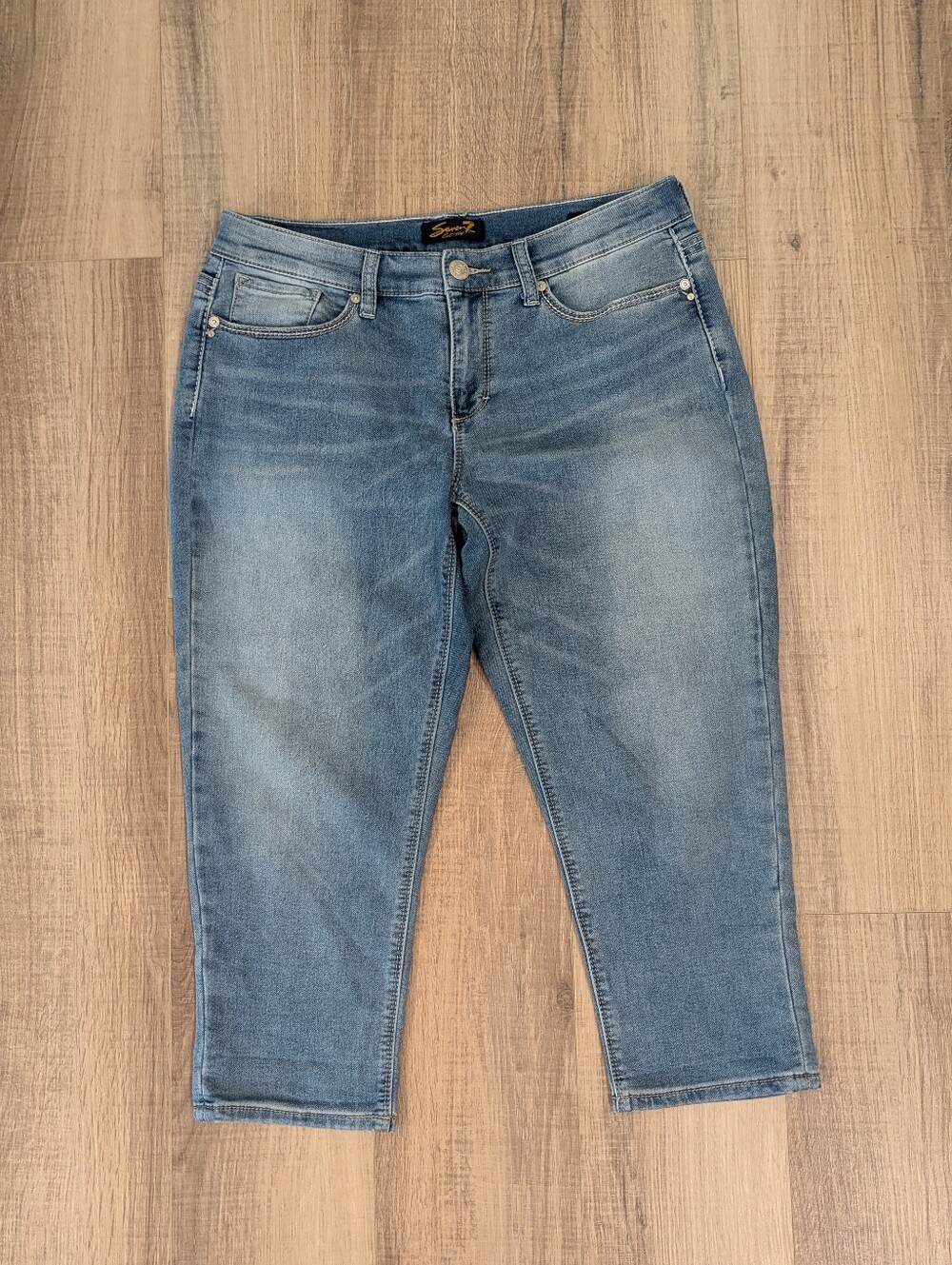 Seven7 Girlfriend Crop Capri Jeans Women’s Size 10 Stretch Light Wash Denim